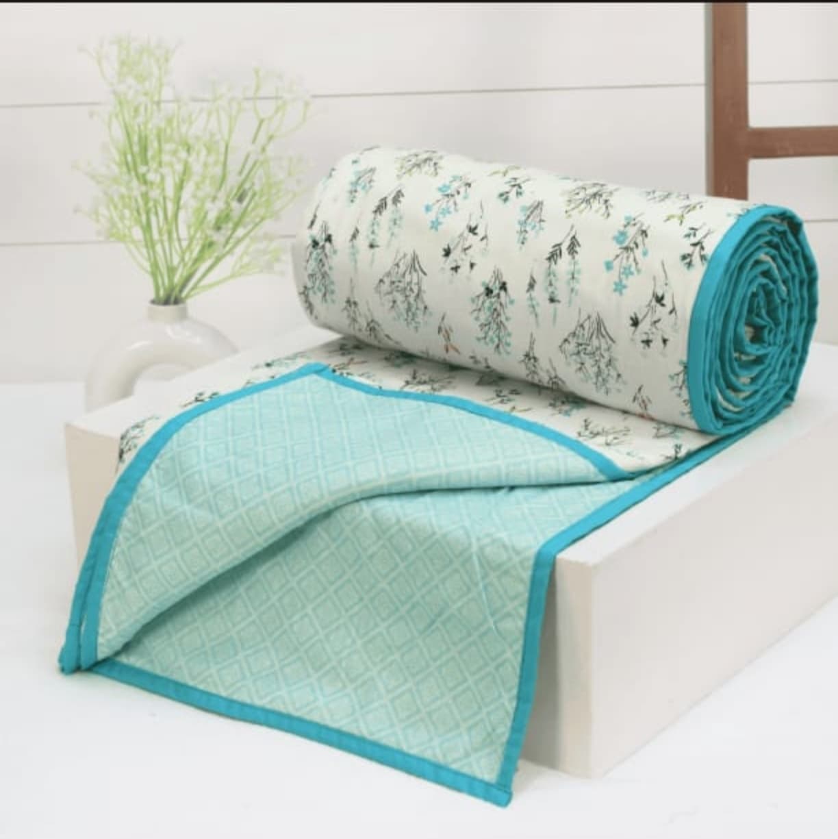 Premium Soft Summer Blanket – Lightweight Botanical Print Blanket for Double Bed