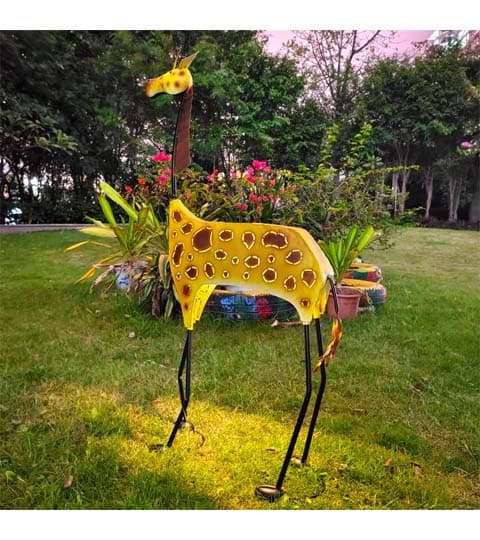 Senwell Senwell Metal Giraffe Garden Statue with LED Solar Light - 20A0038 home decor — image 1 of 2